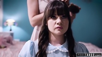 Mature Mom'S New Boyfriend Triggers Teen Daughter'S Jealousy
