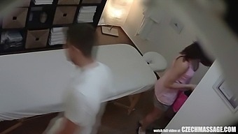 Amateur Couple Enjoys Passionate Massage And Fingering On Camera