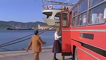 Amateur Couple Enjoys Steamy Encounter On A Bus