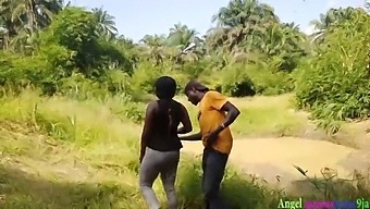 Okoro, The Diligent Hunter, Encounters A Stunning Local African Woman While Pursuing His Agricultural Endeavors. Despite Her Husband'S Brother'S Presence, He Engages In A Passionate Encounter, Which Is Surreptitiously Captured On Camera. Witness The Climax And Additional Explicit Content On Red.